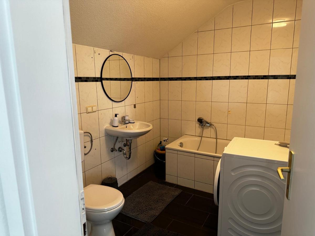 A&V Apartments Schoene Dachgeschoss Wohnung Apt Sterne Gelsenkirchen Exterior foto